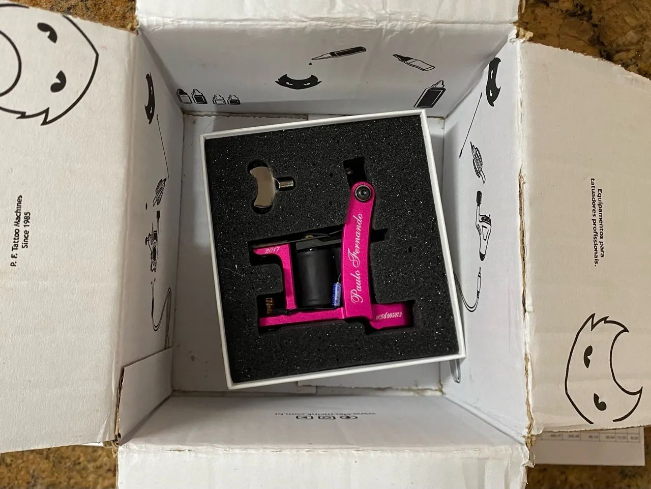 bull dog tattoo machine パウロフェルナンド Máquina Tattoo Bulldog Alumínio Paulo Fernando - Equipamentos Para