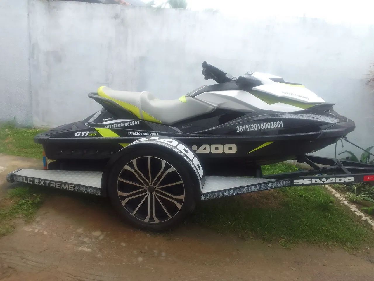 Vendo jetski seadoo .