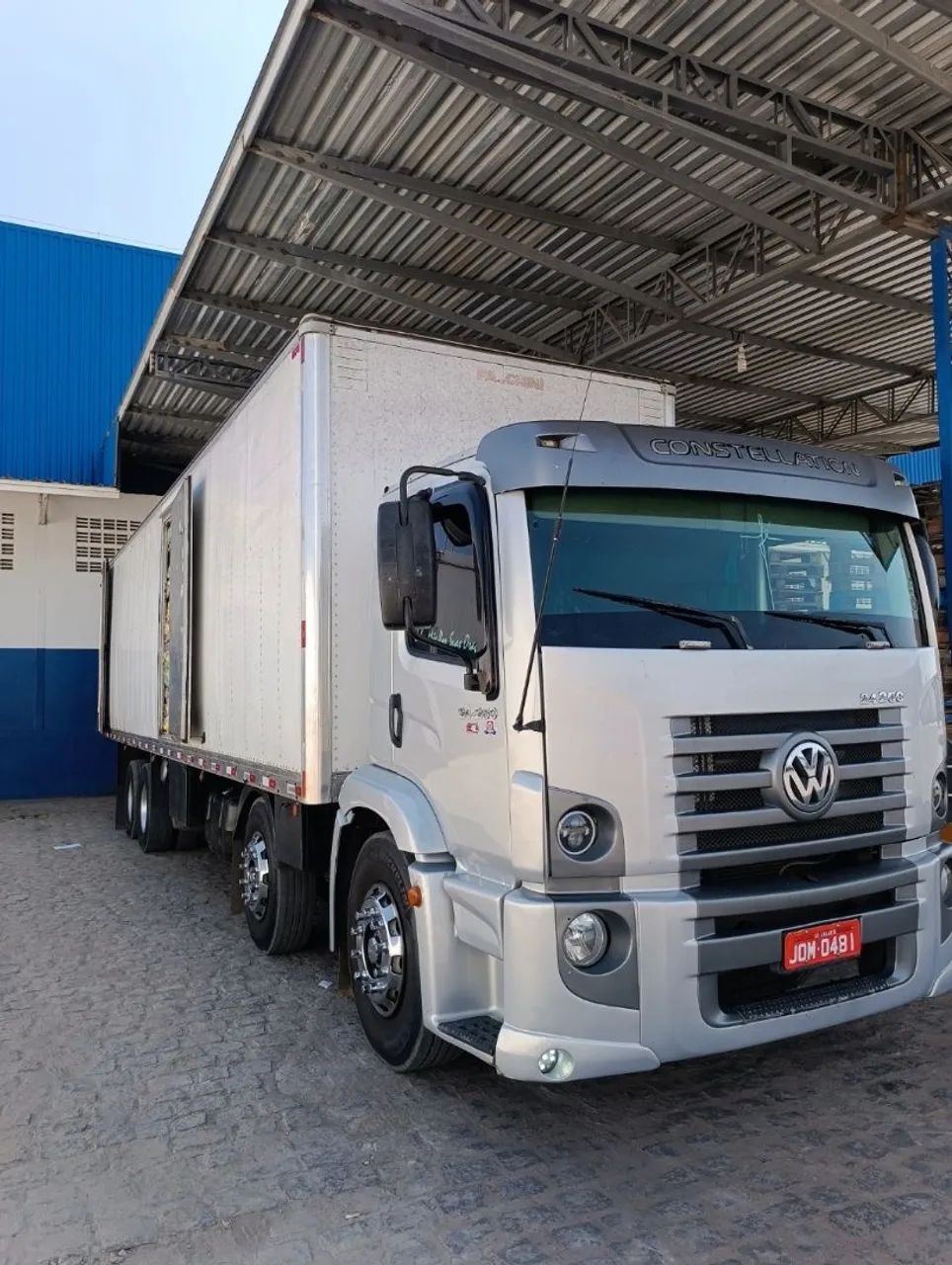 24250 bitruck baú 