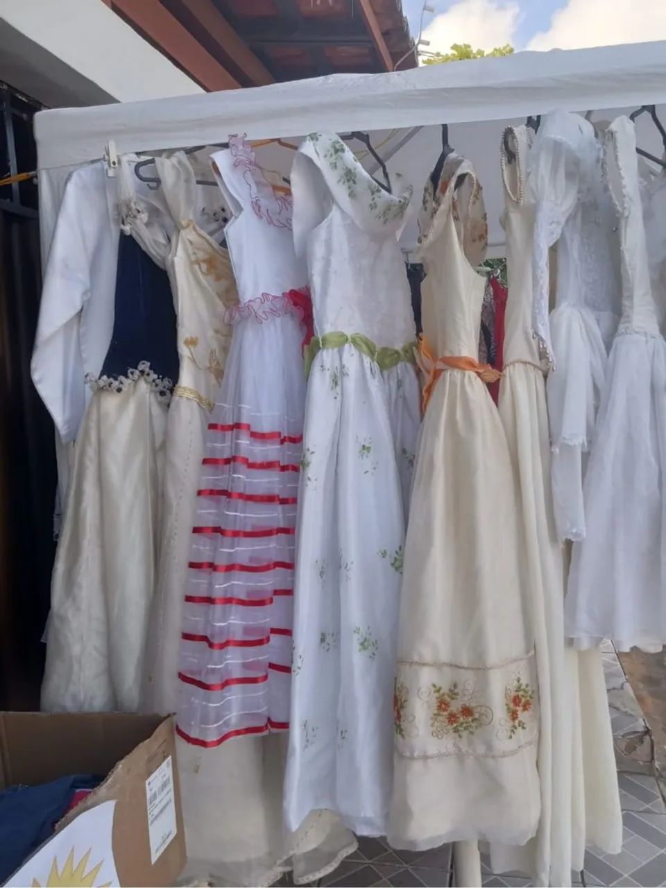 ROUPAS ALUGUÉIS E VENDAS  - Foto 2