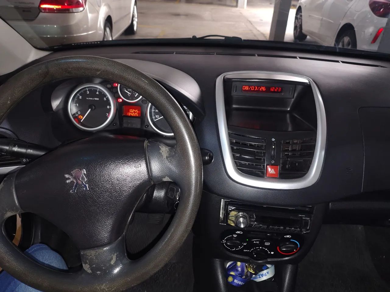 Peugeot 207 207 XR 1.4 Flex 8V 3p 2011