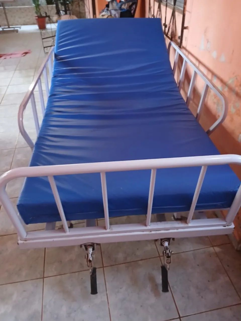 CAMA HOSPITALAR USADA EM BOM ESTADO - Foto 2