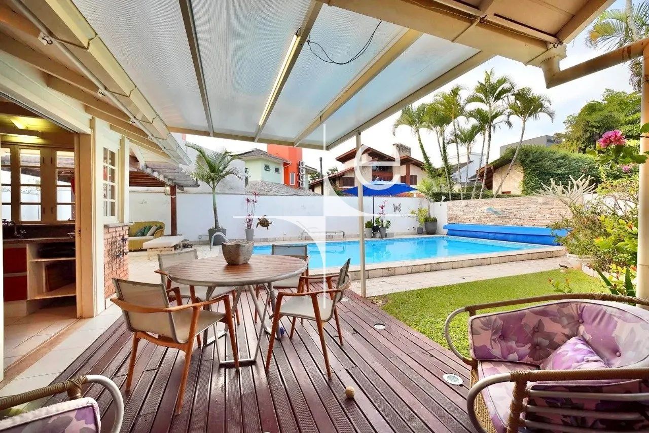 Casa de 3 quartos em Jurerê Internacional, Florianópolis - Foto 2