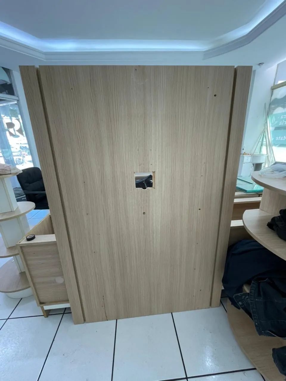 Conjunto de móveis para loja / balcão de atendimento com gavetas e armários - Foto 3