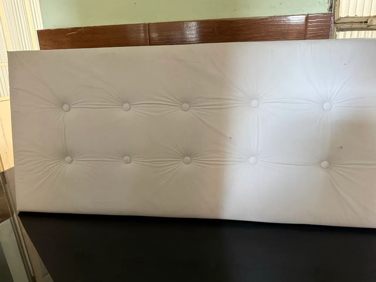     Cama de Solteiro com Cabeceira Estofada