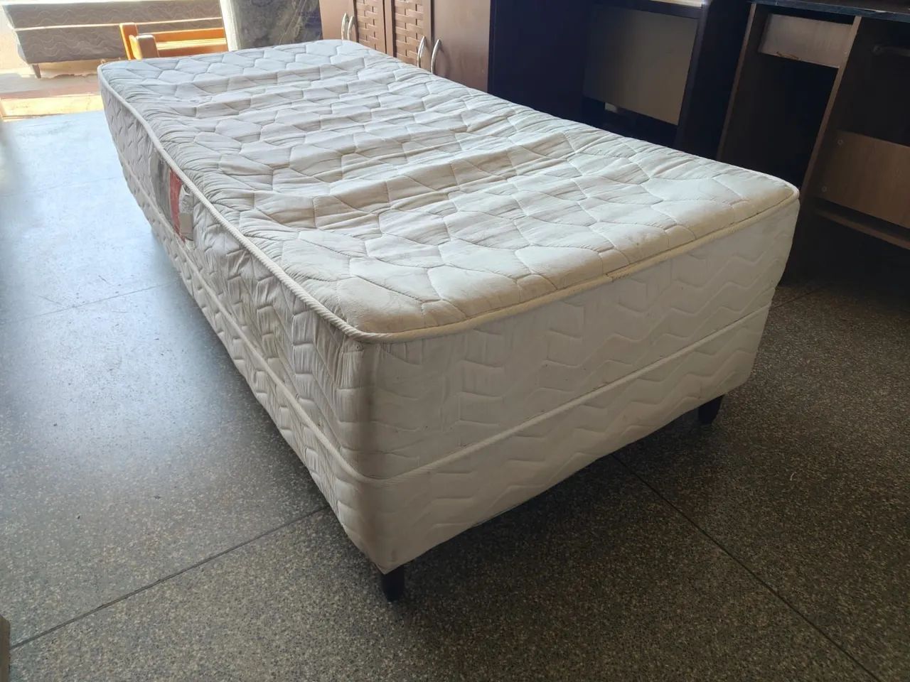 Cama box solteiro com colchão de molas conjugada ((ENTREGO GRATIS)) - Foto 5