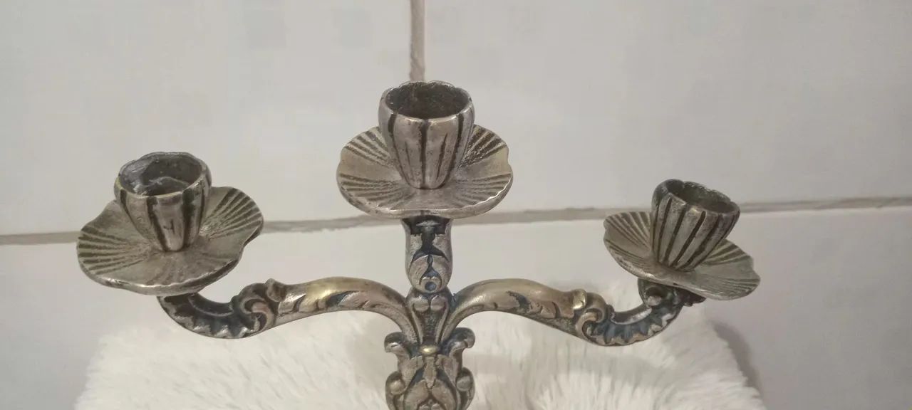 Castiçal 3 velas - Bronze - Foto 3