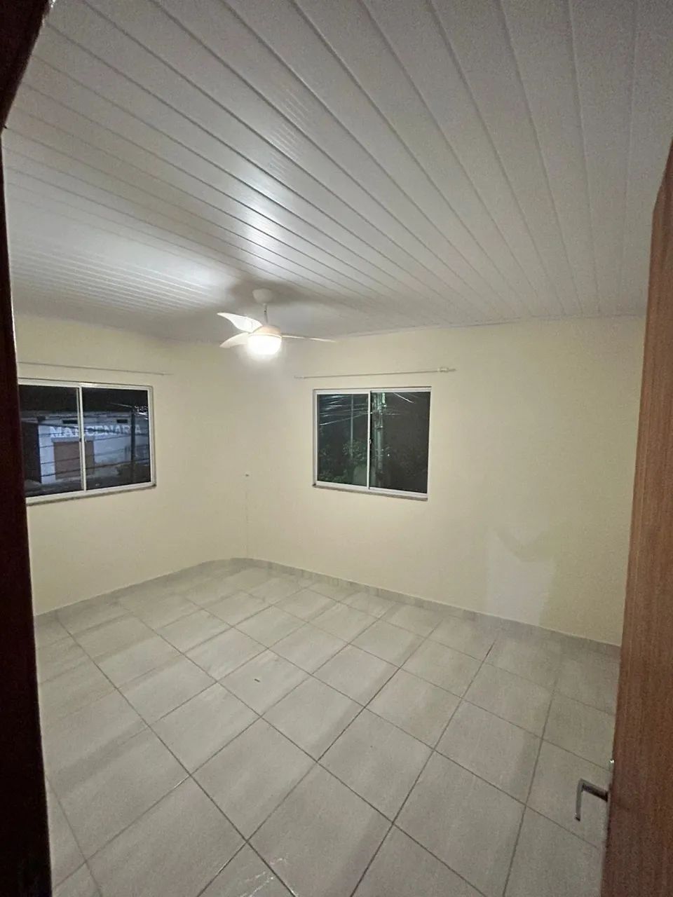 VENDO CASA COM PONTO COMERCIAL  - Foto 5