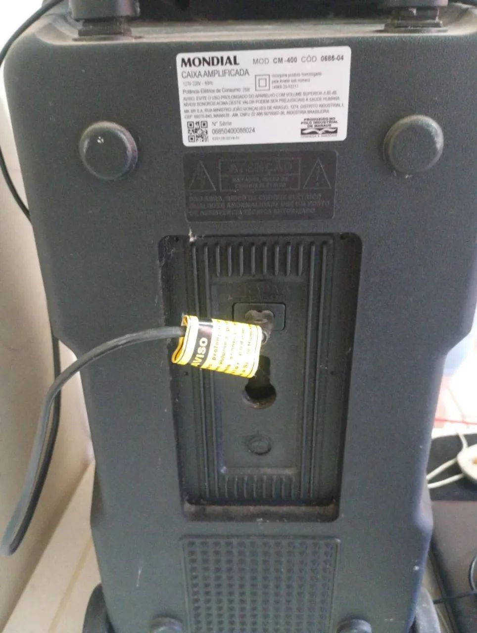 Caixa amplificada mundial com bateria e microfone ? Watts * - Foto 2