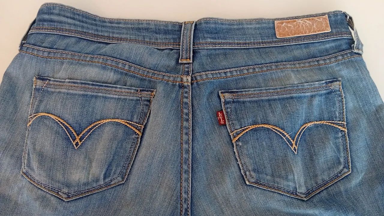 Calça Levi's Demi Curve  - Foto 4
