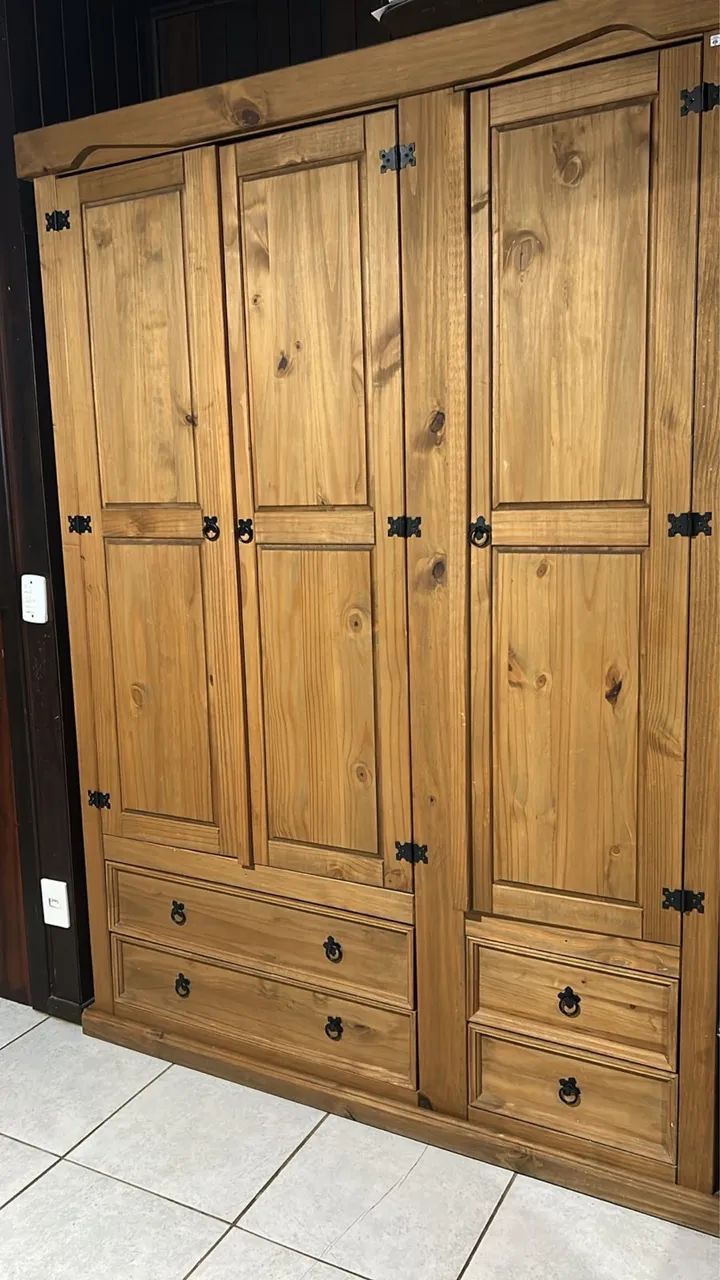 Guarda roupa e cômoda 