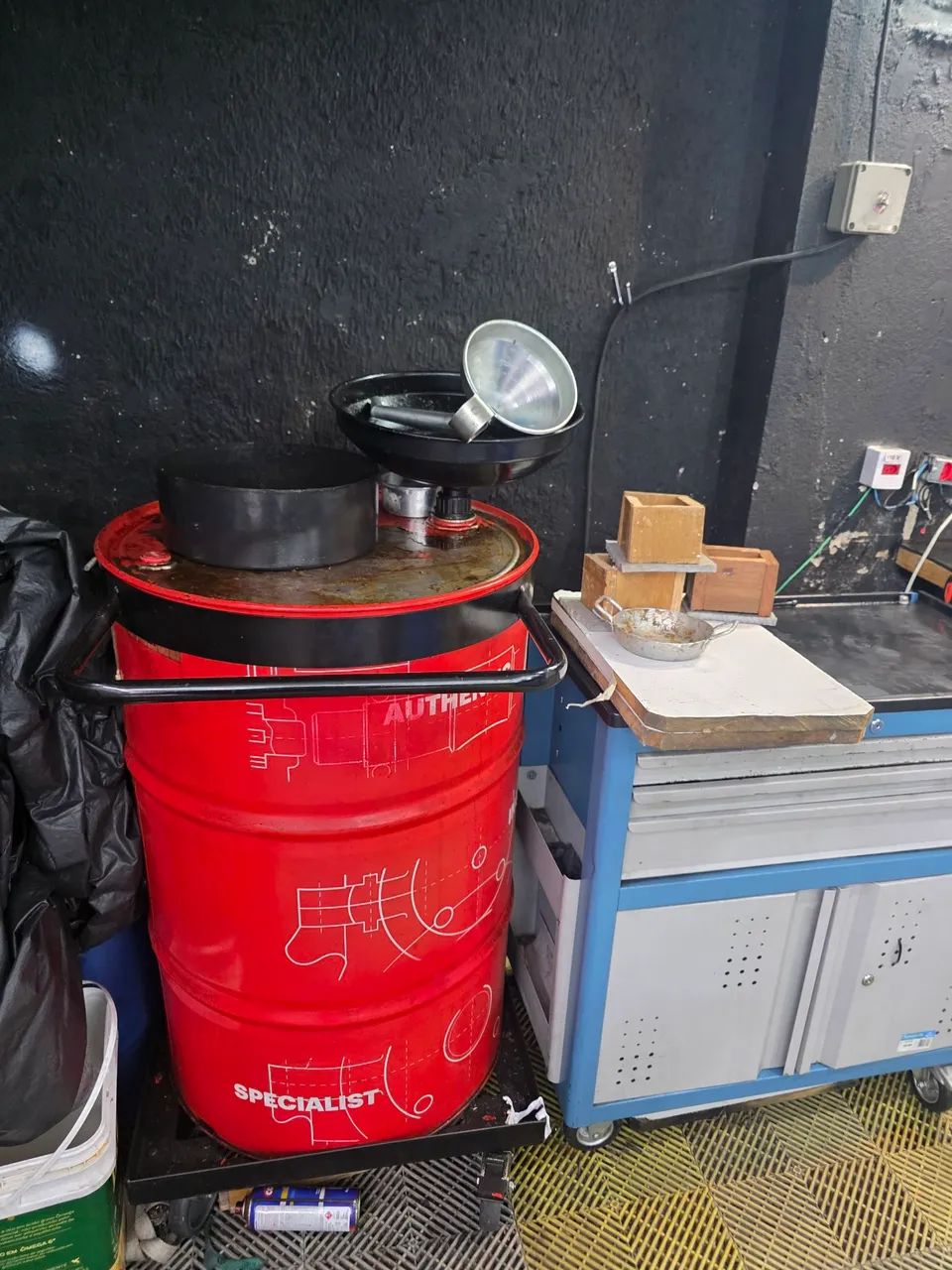 Elevador para moto armário carrinho de ferramentas bancada reservatório de óleo  - Foto 4