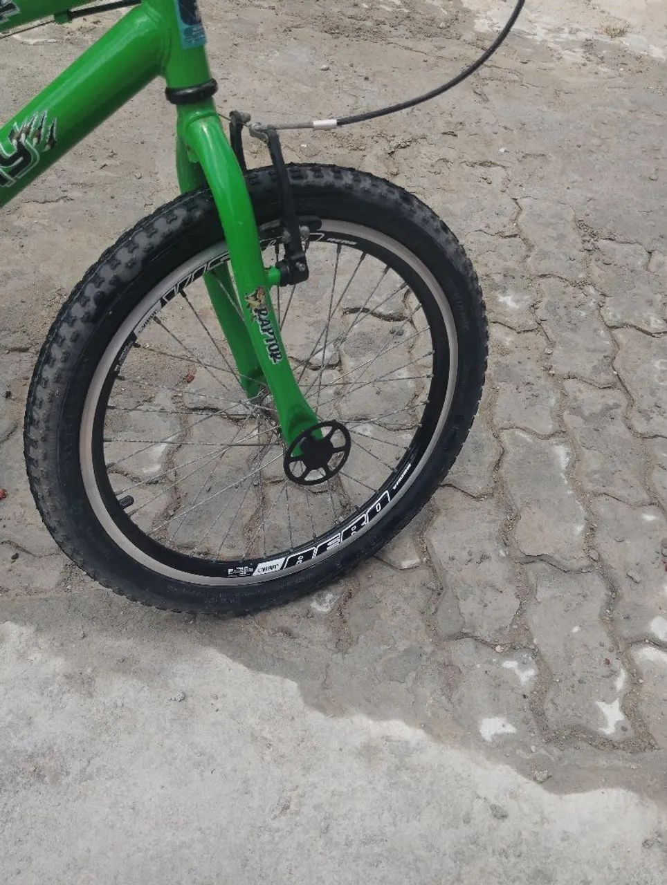 Bicicleta Aro 20 Verde - Pouco Usada! ? - Foto 5