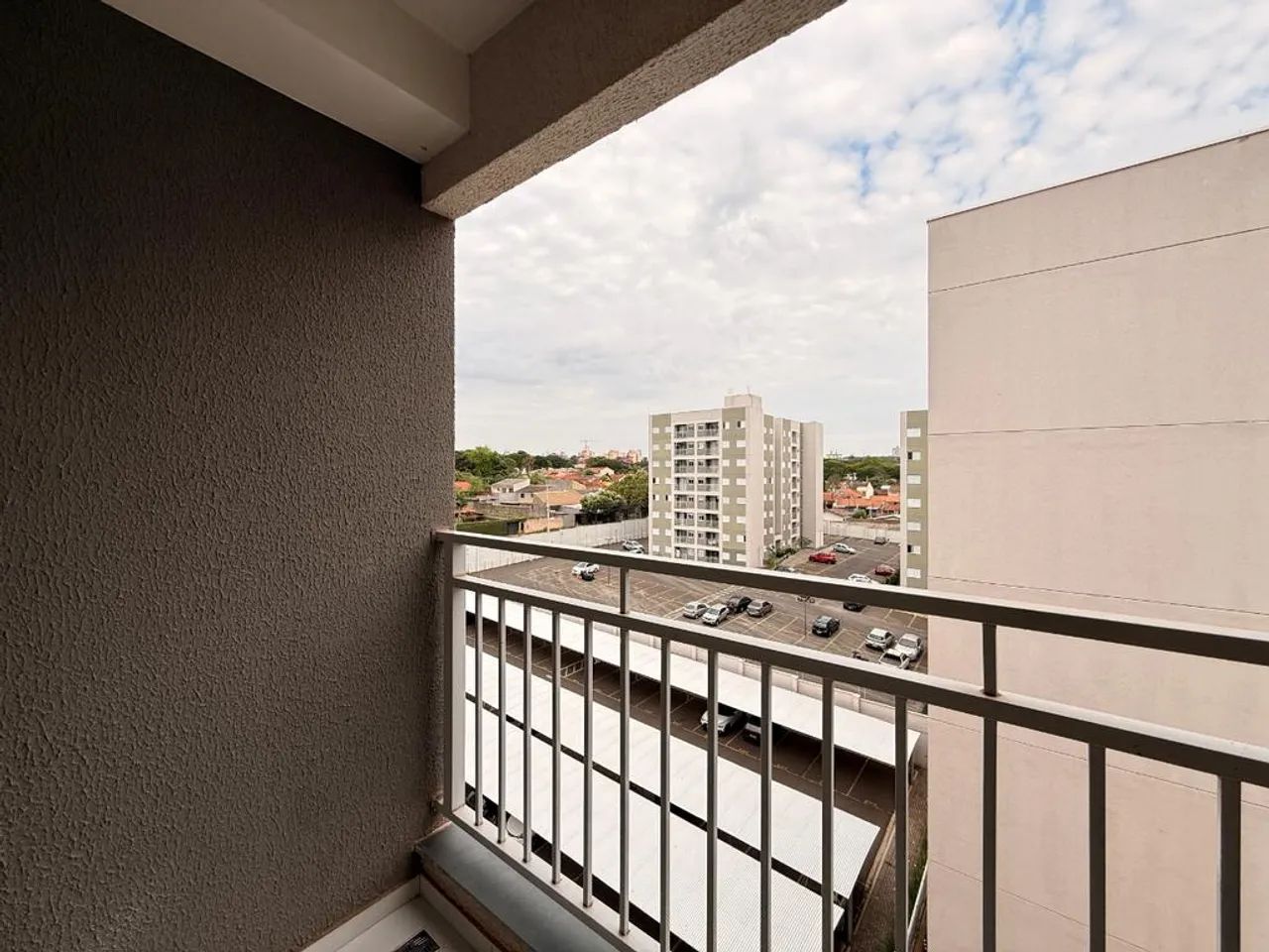 Apartamento para alugar em Maringá, Jardim Tropical, com 2 quartos, com 45.33 m² - Foto 3