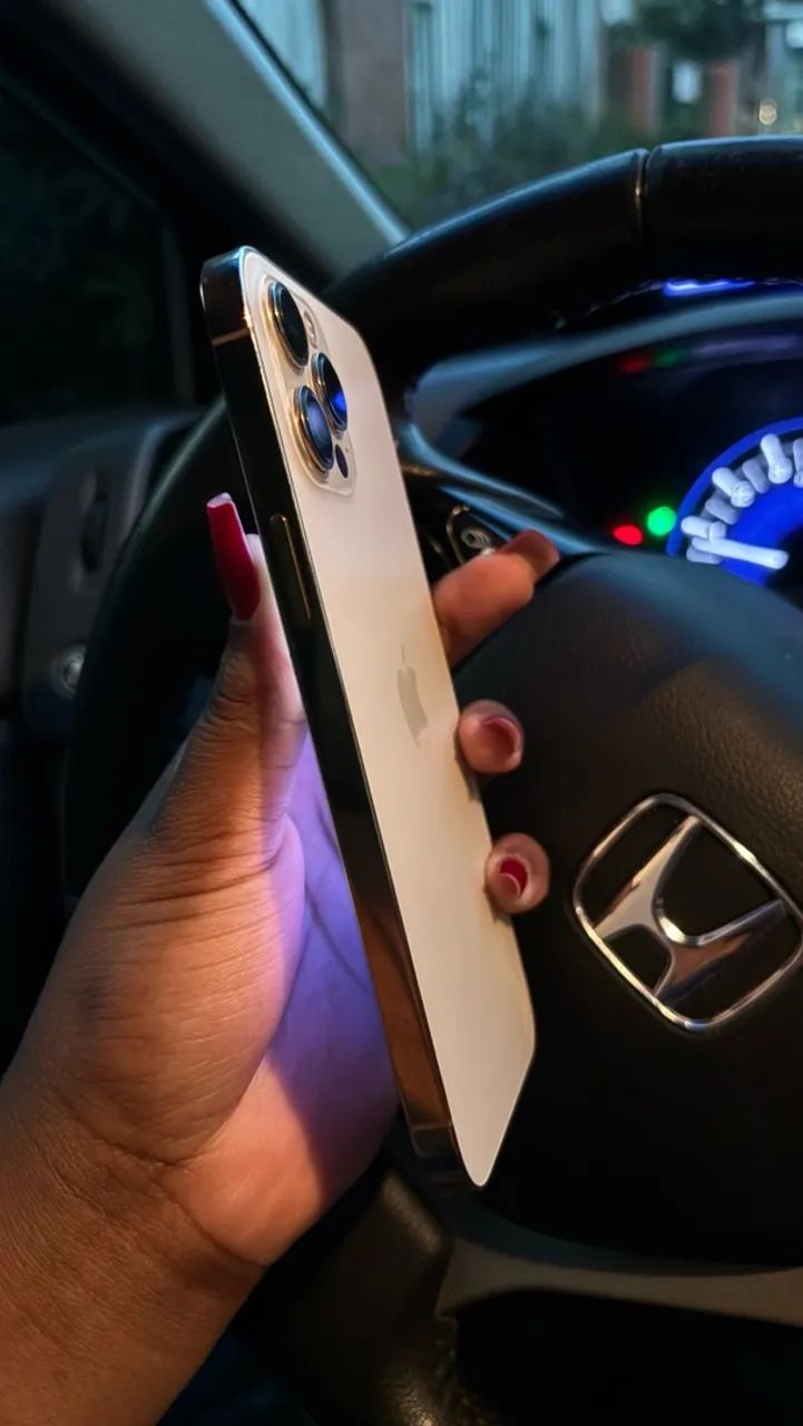 Vendo ou troco iPhone 12 Pro Max 