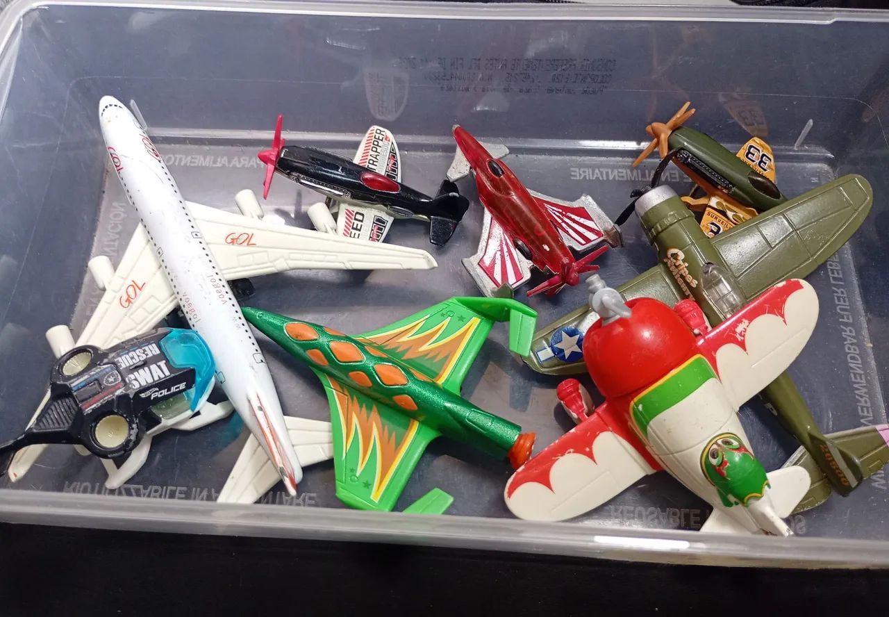 Aviões miniaturas 