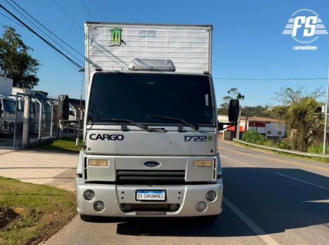 Ford Cargo 1722 4x2 Baú - Foto 2