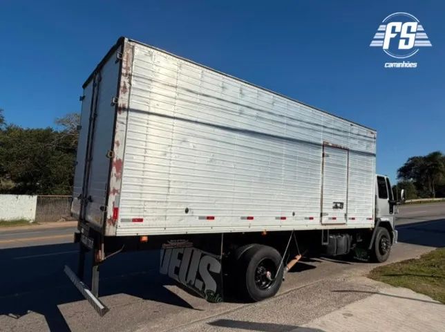 Ford Cargo 1722 4x2 Baú - Foto 5