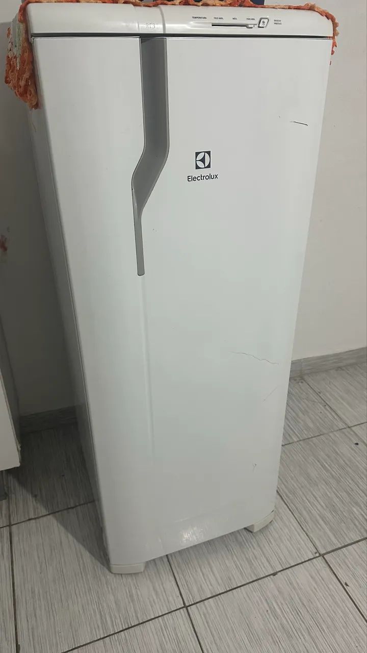 Geladeira Electrolux RE31  - Foto 3