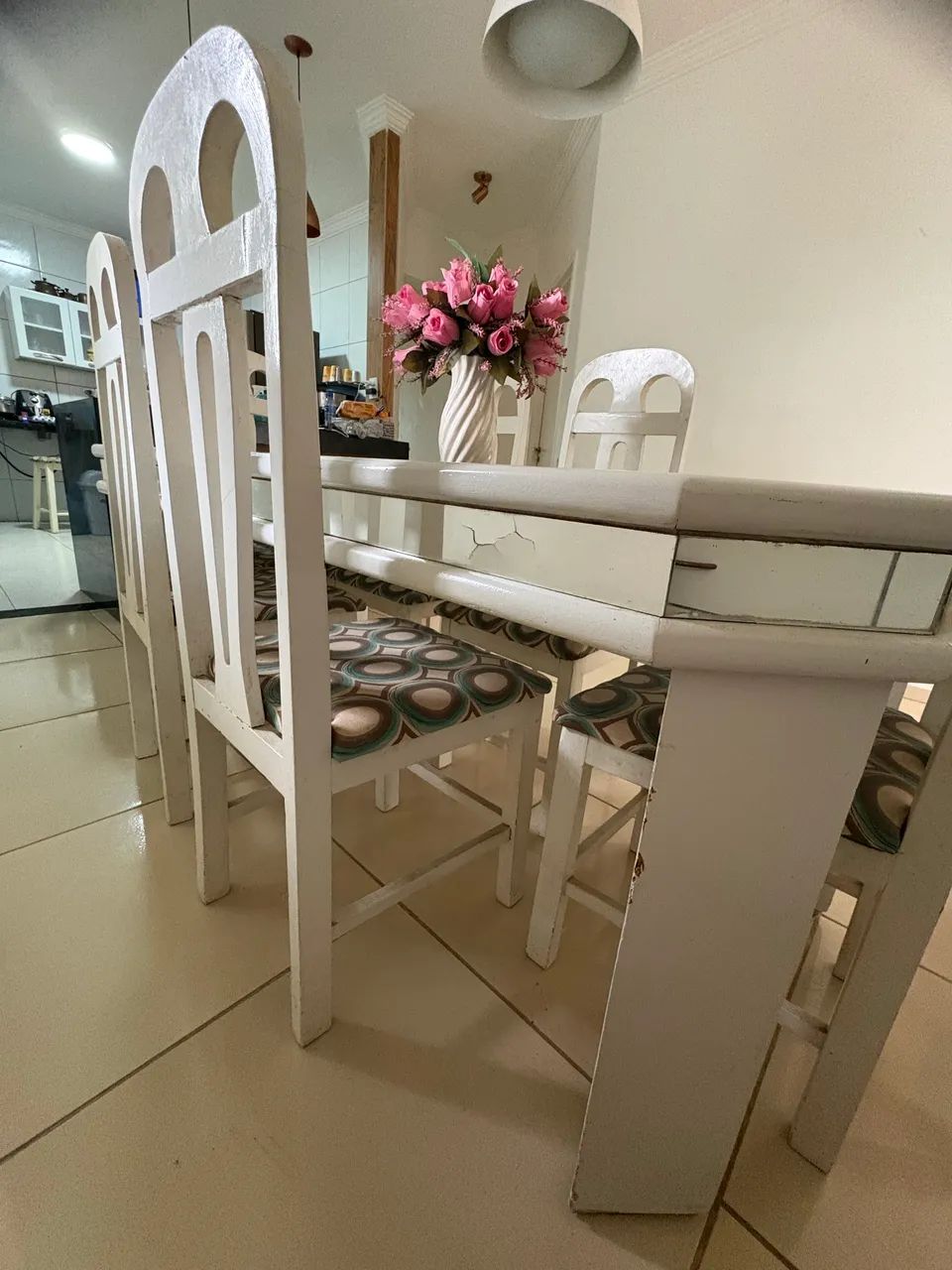 Mesa de cerejeira com 6 cadeiras - Foto 4