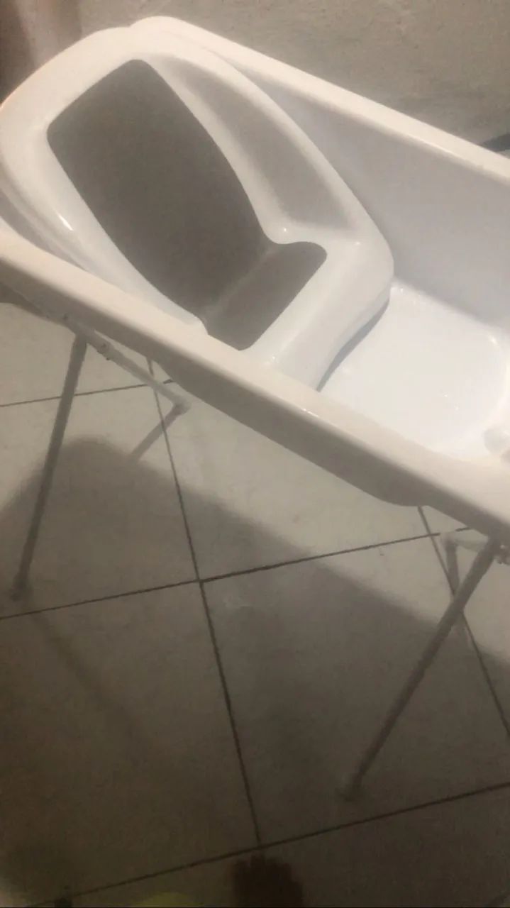 Banheira infantil com suporte  - Foto 3