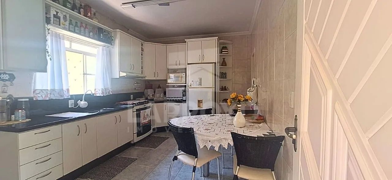 Casa à venda com área externa ampla - Foto 4