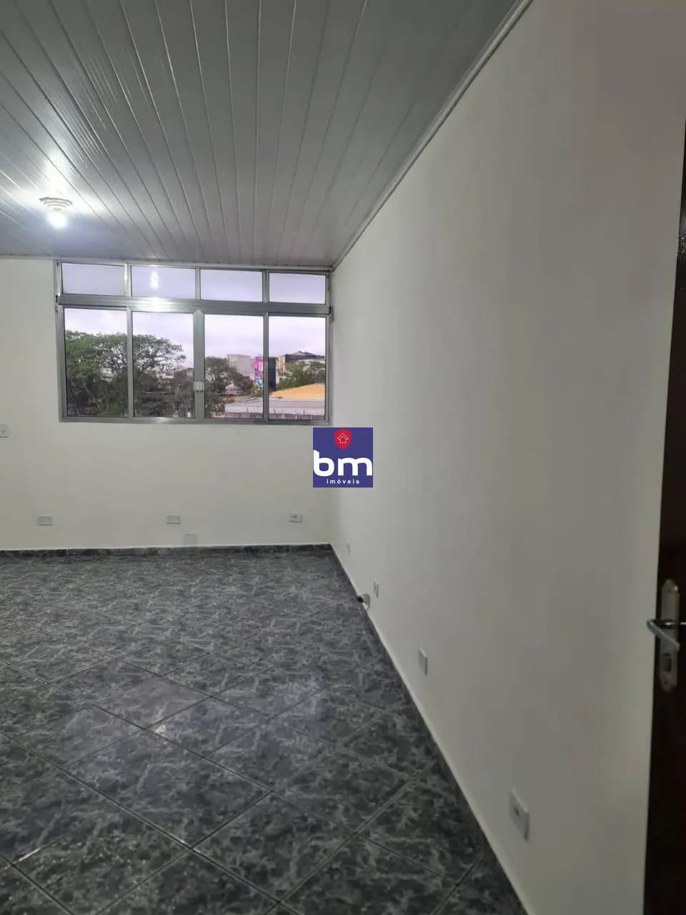 Salão para alugar em São Paulo, Capão Redondo, com 55 m² - Foto 4