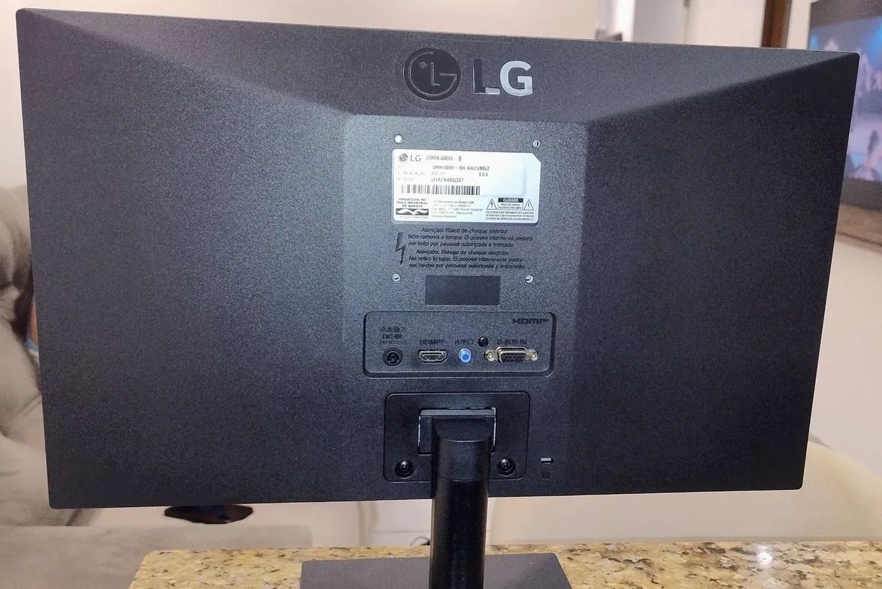 Monitor LG semi-novo 19,5  - Foto 2
