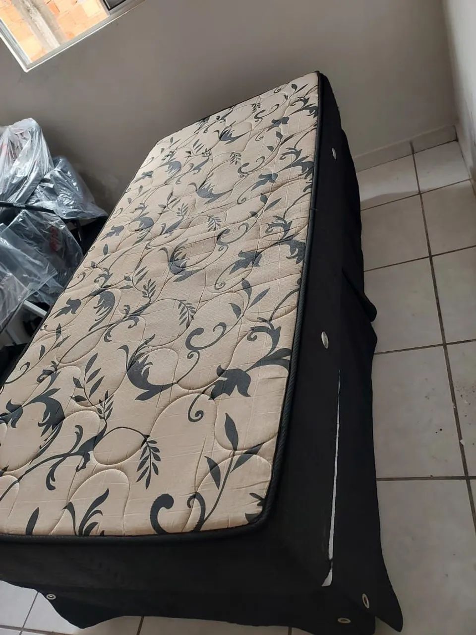 Vendo cama box de solteiro  - Foto 3