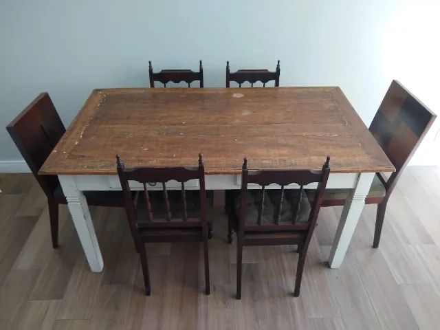 Mesa de jantar 90x160 (sem cadeiras)