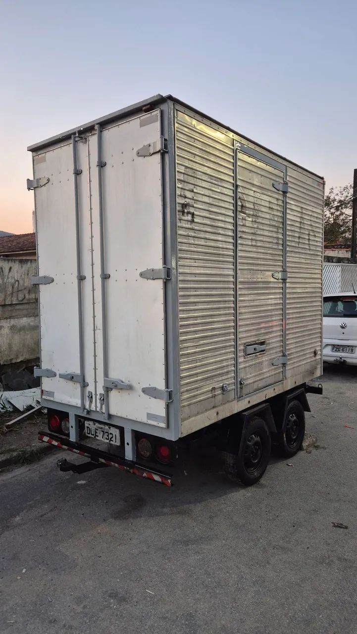 Carretinha trailer bau