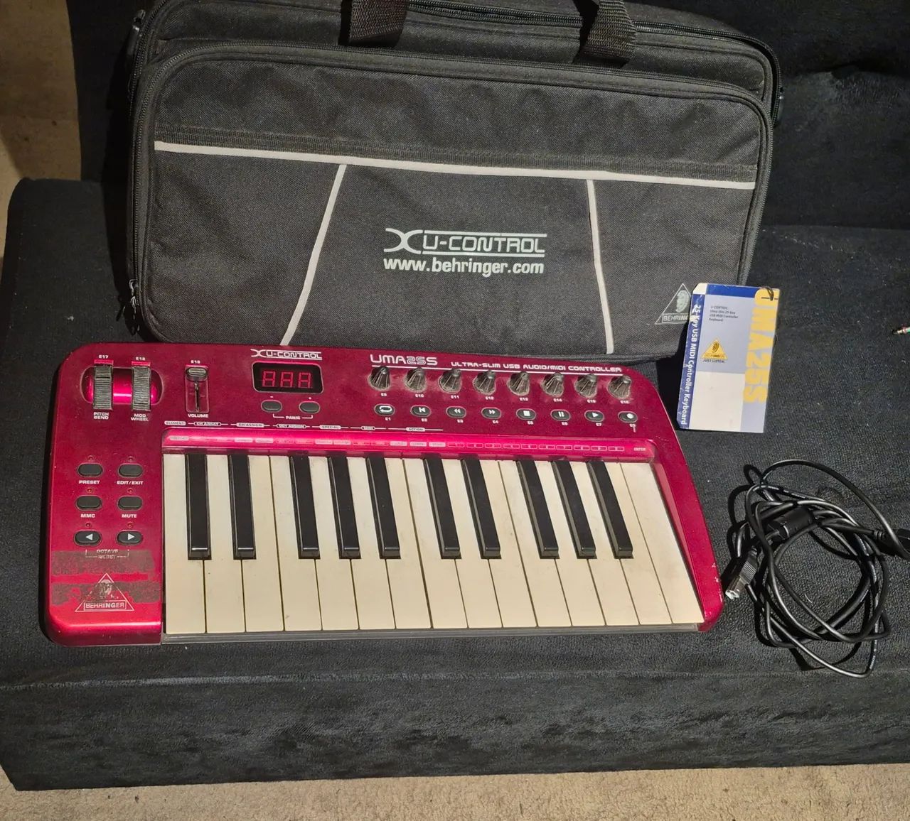 Behringer Uma25s Placa Audio E Controlador MIDI