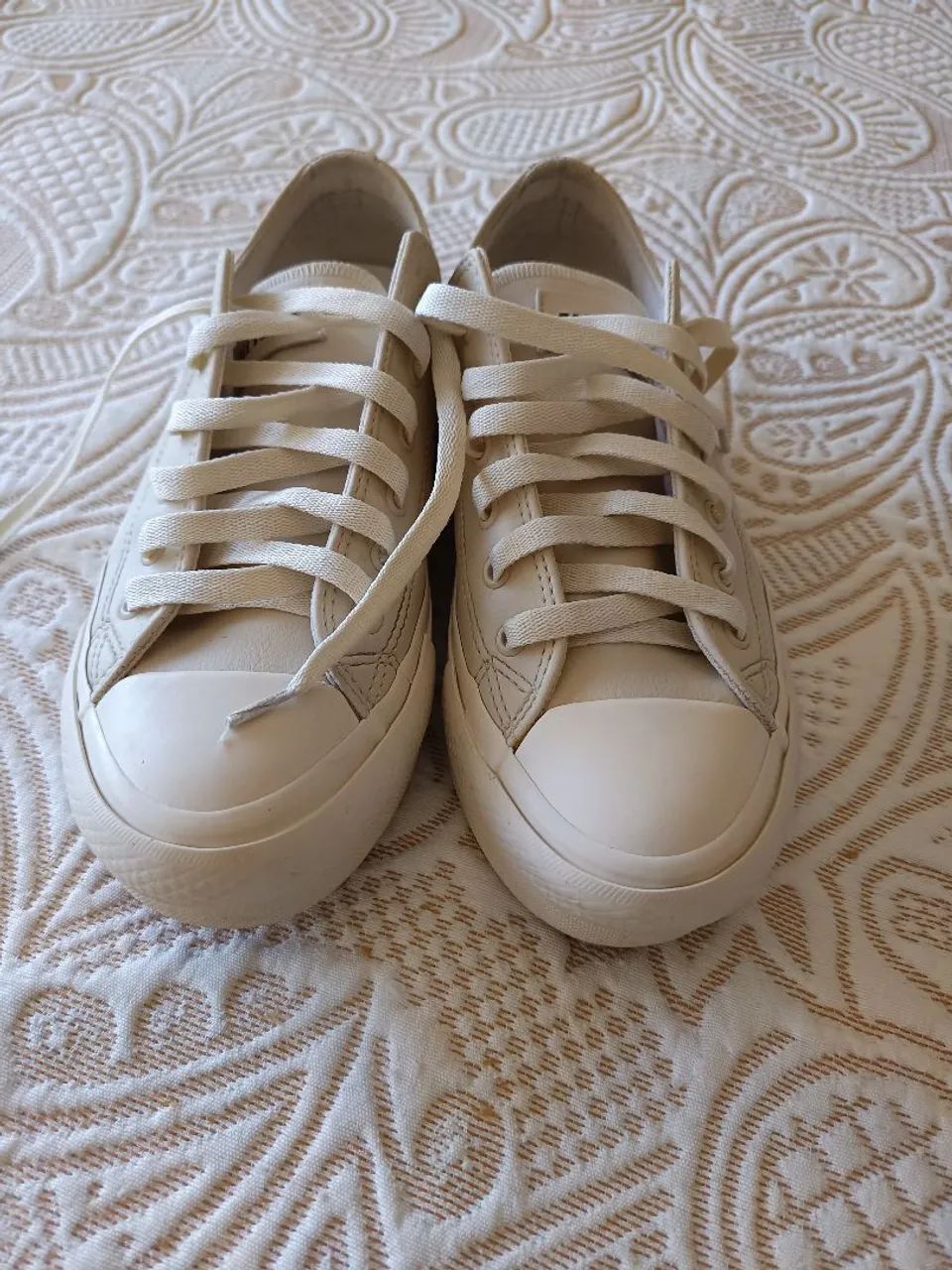 Tênis feminino casual off-whit 