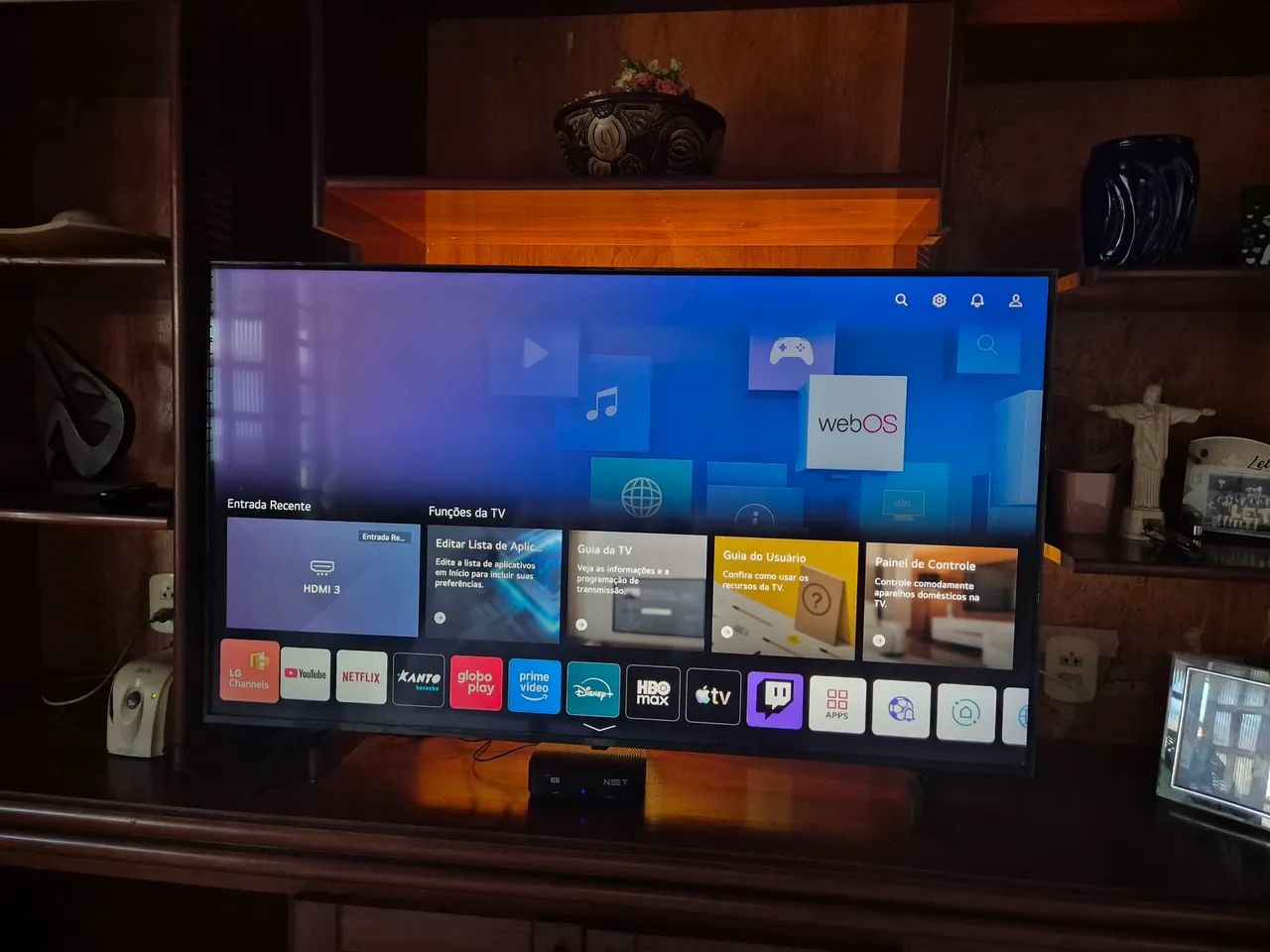 VENDO UMA TV LG DE  55 POLEGADAS.