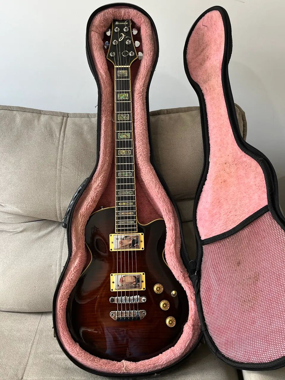 Ibanez ARC300 + Case Semi-Rígido  - Foto 3