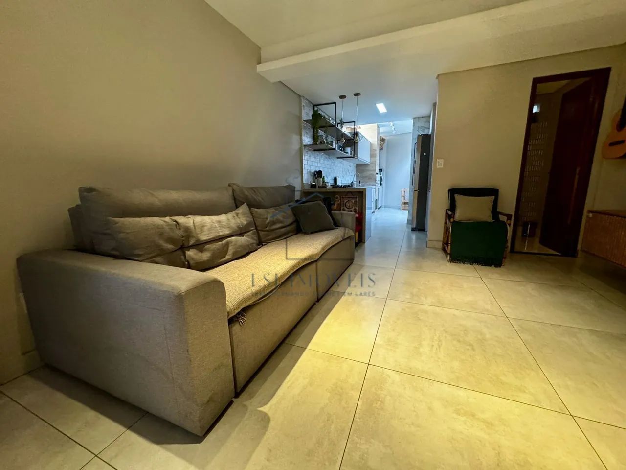 LINDA CASA GEMINADA COM ENTRADA INDIVIDUAL E 2 SUÍTES - CAMARGOS - Foto 4