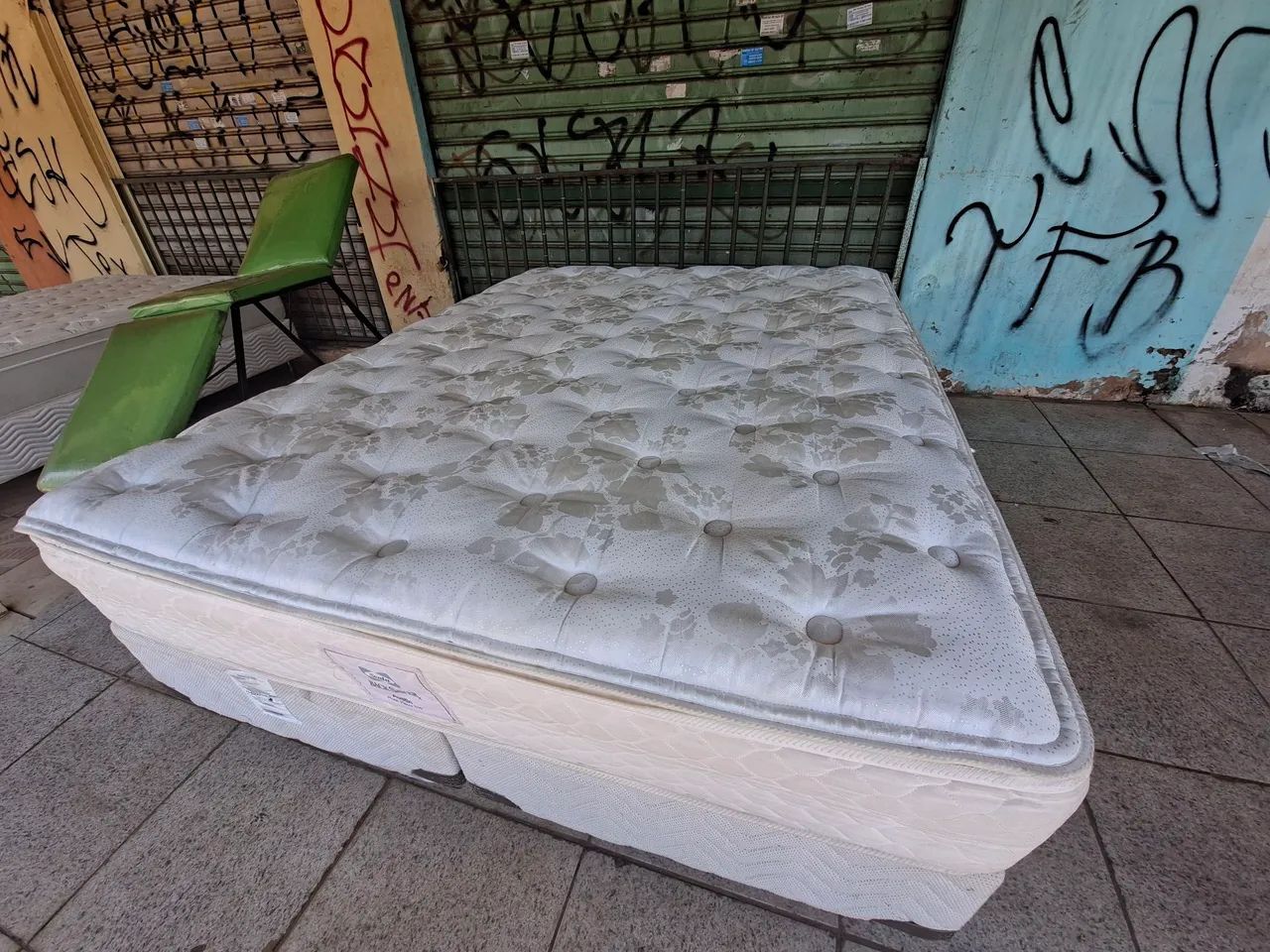 Cama box Queen size colchão sealy molas ensacadas bambu  - Foto 4