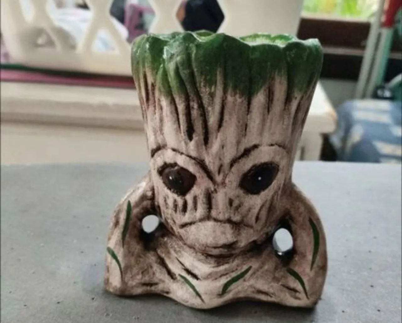 vaso de planta de gesso do groot
