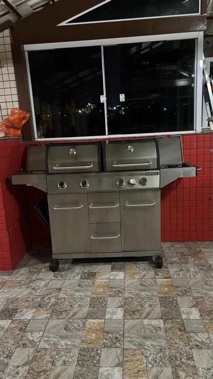 CHURRASQUEIRA A GÁS 