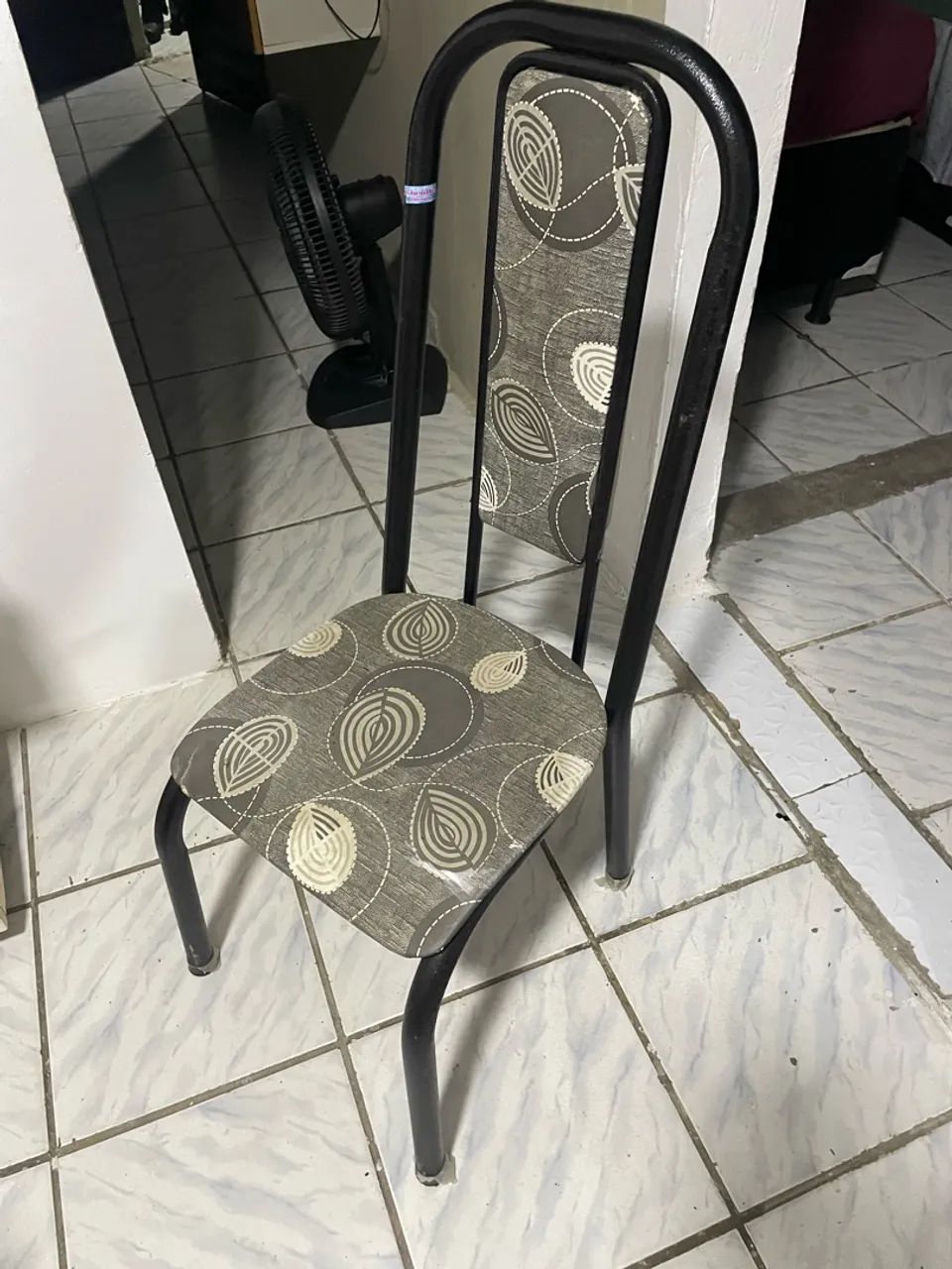 4 Cadeiras de Mesa Estofadas