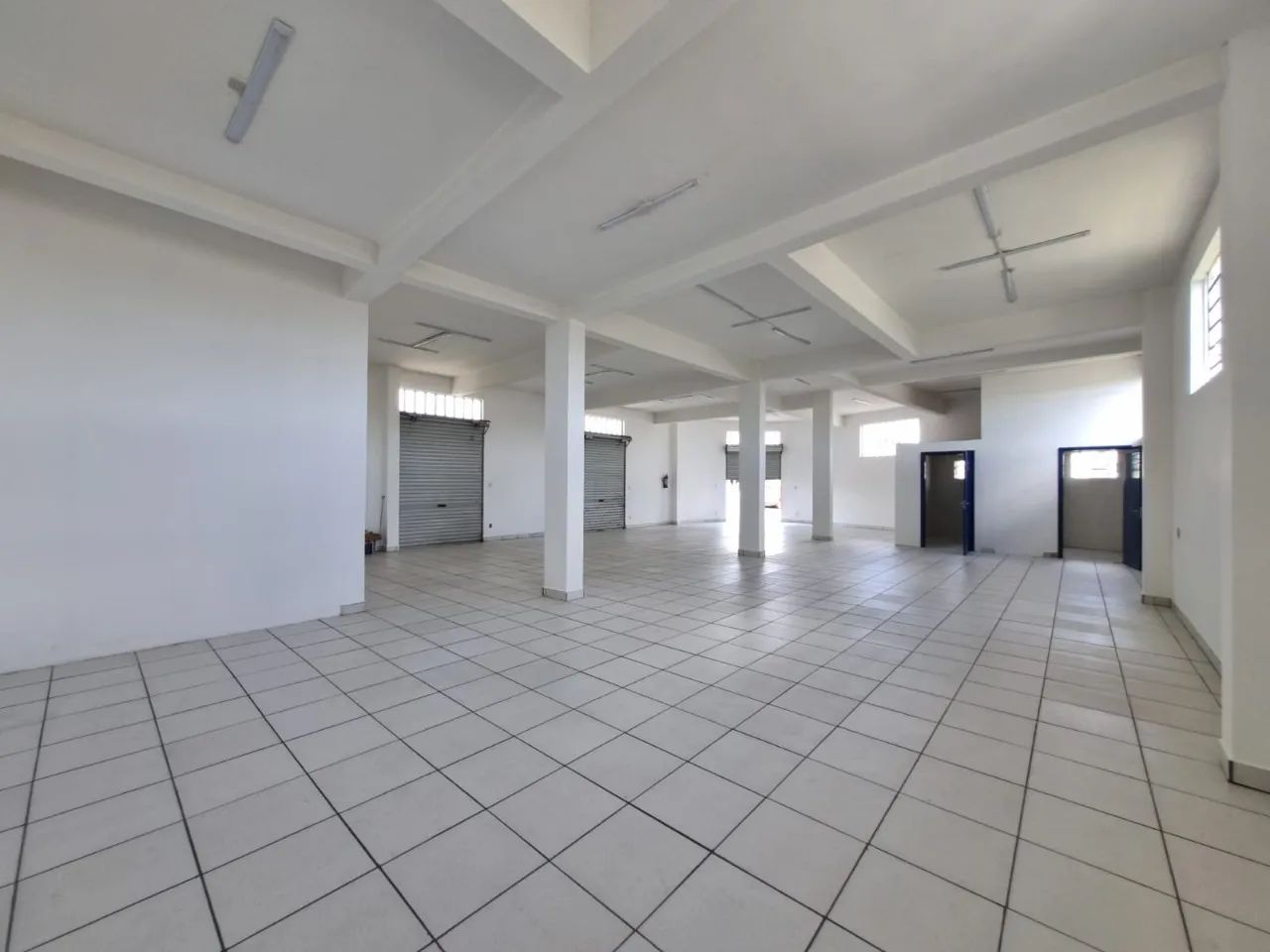 Sala Comercial para Locação - 140m² - Foto 2