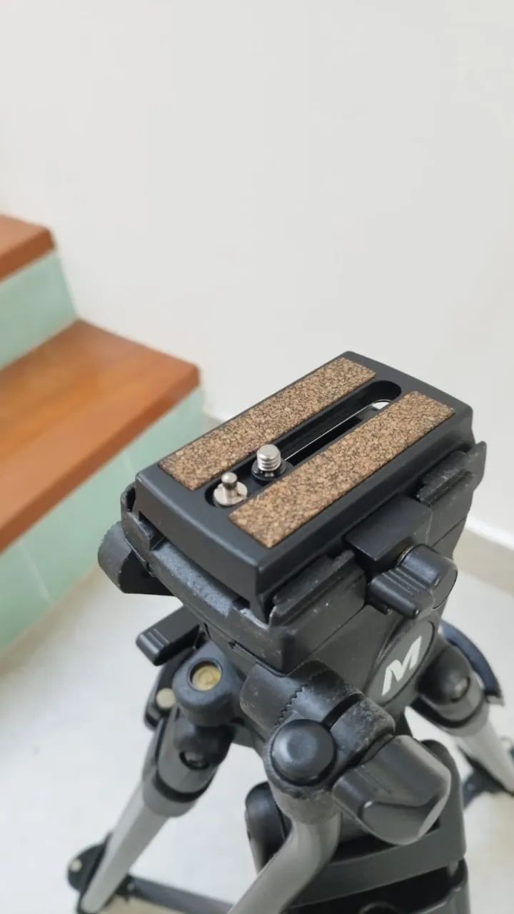 Magnus Sistema de tripé VT-4000 com cabeça fluida - Foto 4