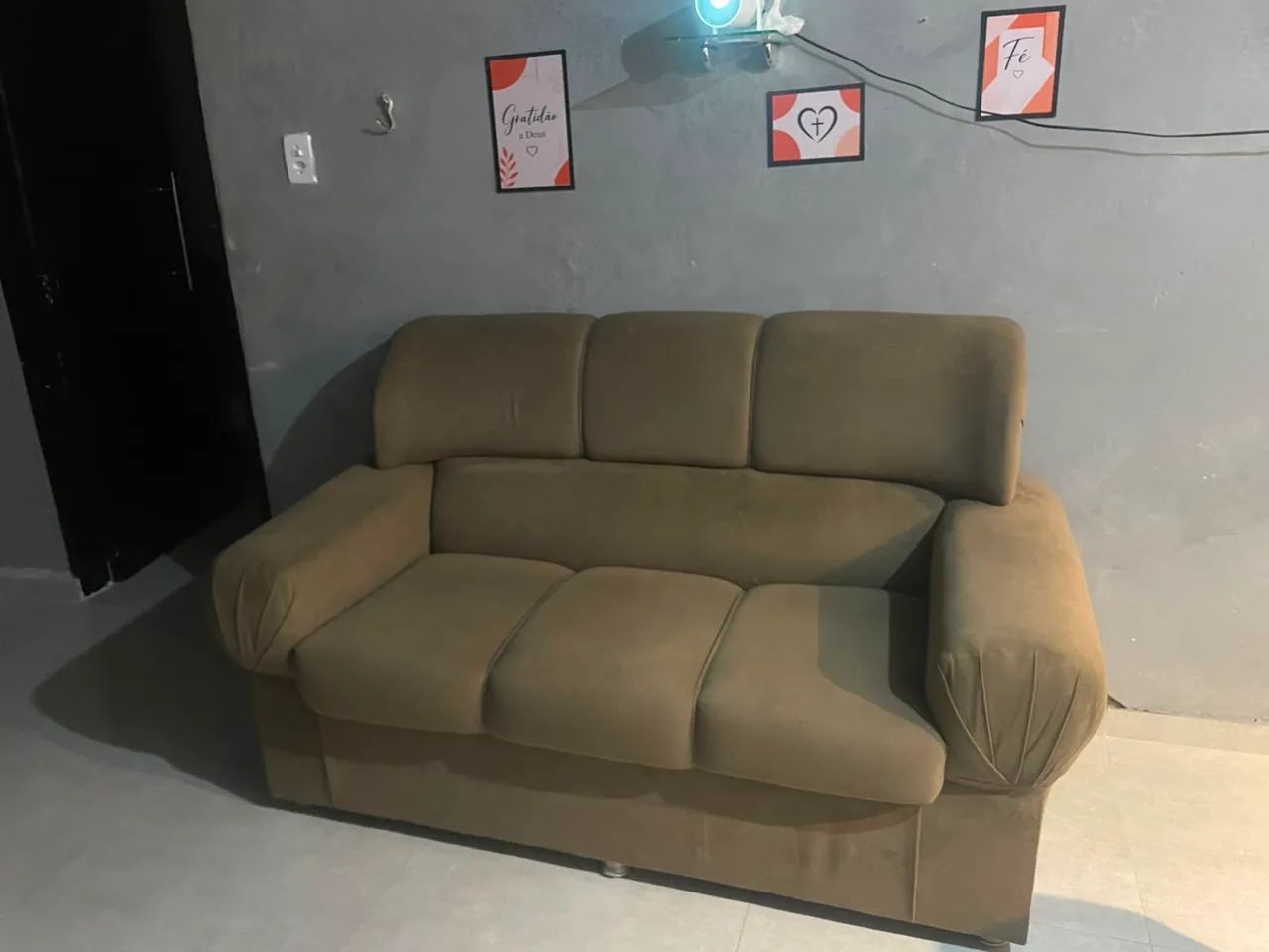 Sofás de 3 e 2 lugares 