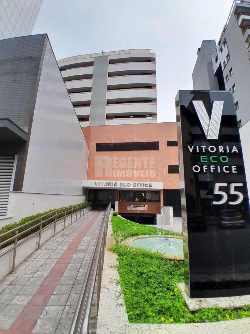 Ótima sala comercial para locação no bairro Itacorubi!