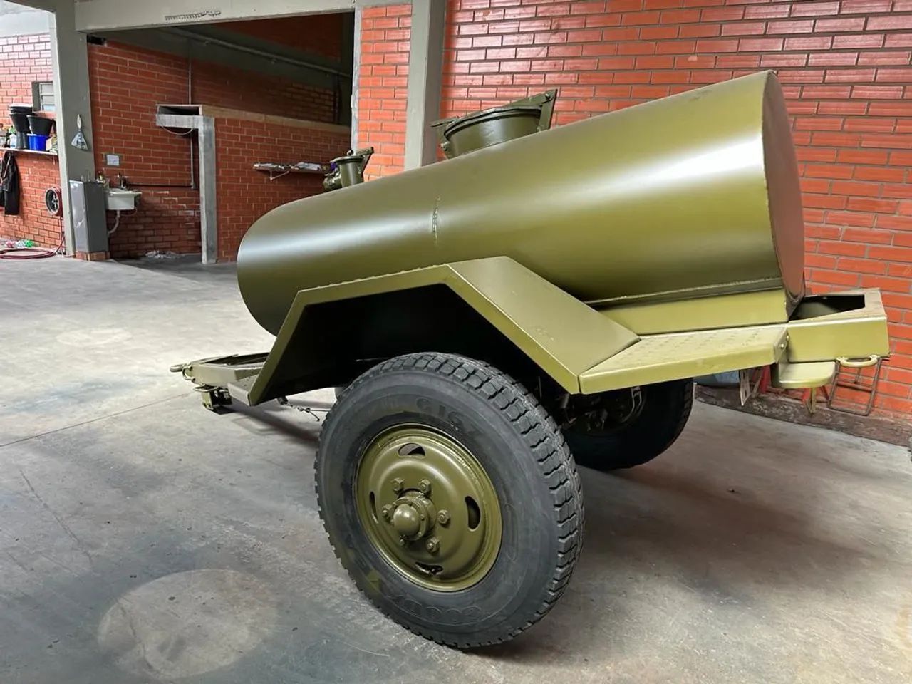 Carretinha Tanque Militar 