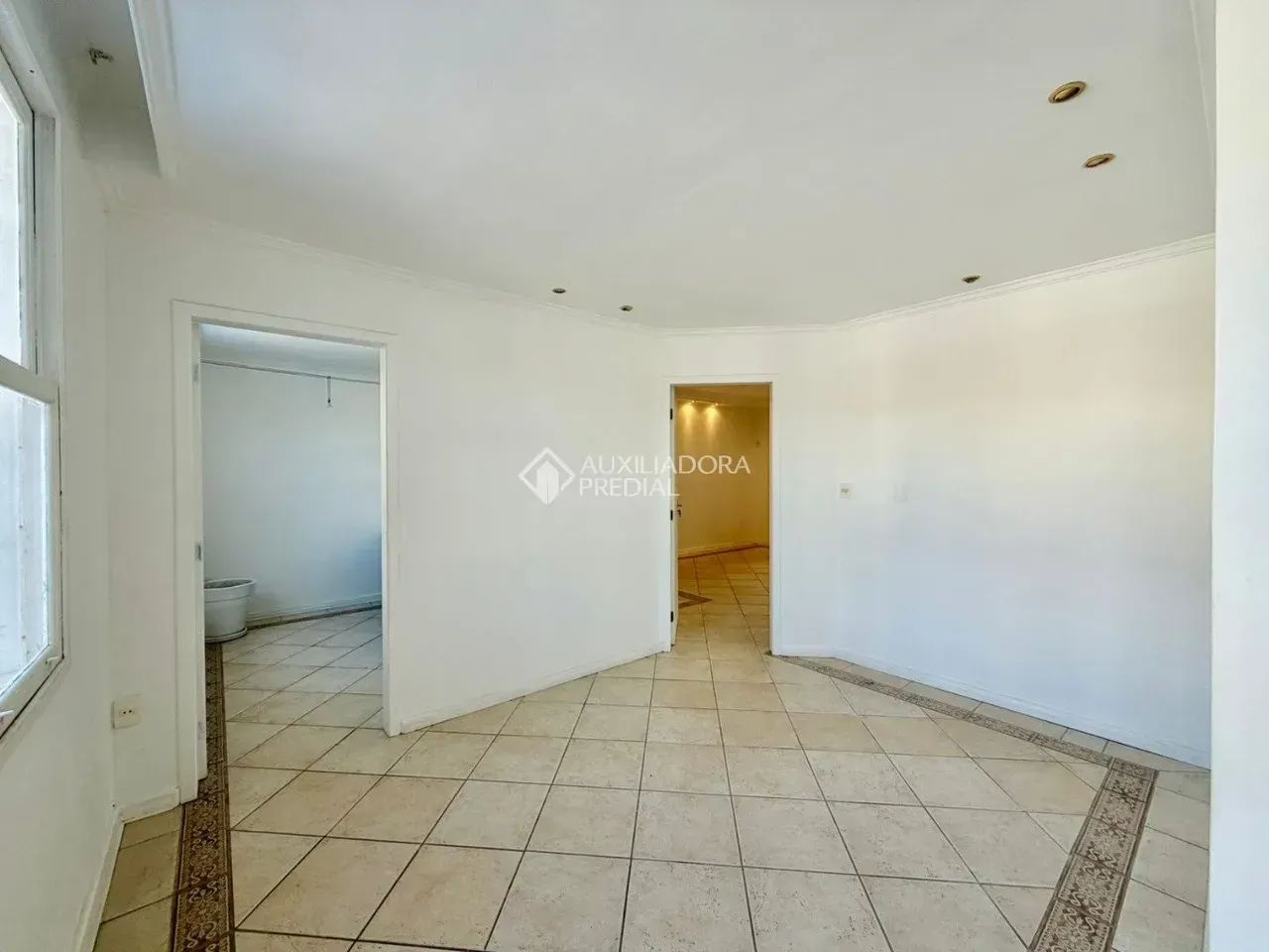Imóvel para aluguel tem 320 metros quadrados com 4 quartos em Agronômica - Florianópolis - - Foto 5