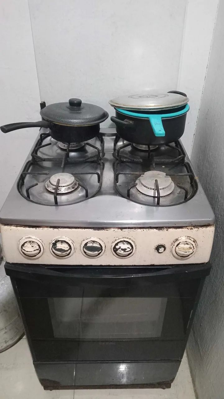 Vendo fogão funcionando normalmente 