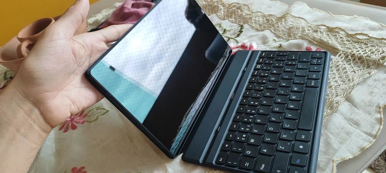 Vendo Tablet VAIO TL10, muito bem conservado e funcionando perfeitamente. - Foto 2