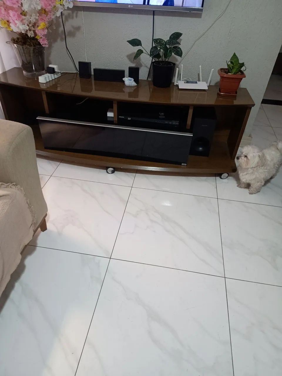 Lindo rack com gavetão e 4 vãos
