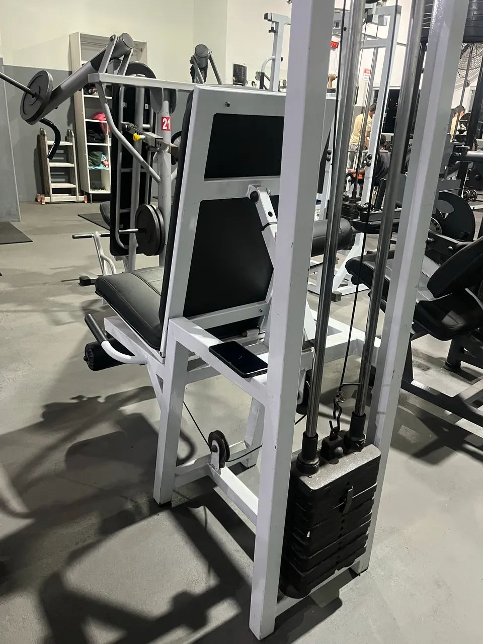 Vende-se cadeira extensora em ótimo estado - Foto 3